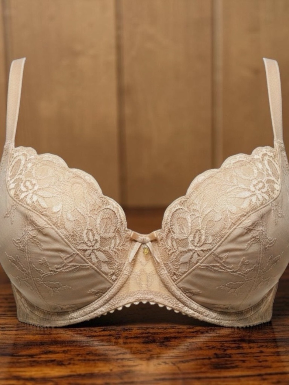 Le Mystère 32D Nude Lace Underwire Bra Elegant Floral Lingerie